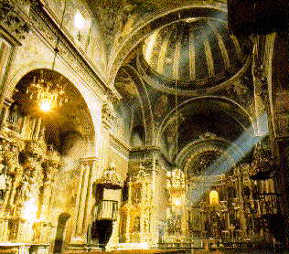 Interior de la iglesia de Santa María
